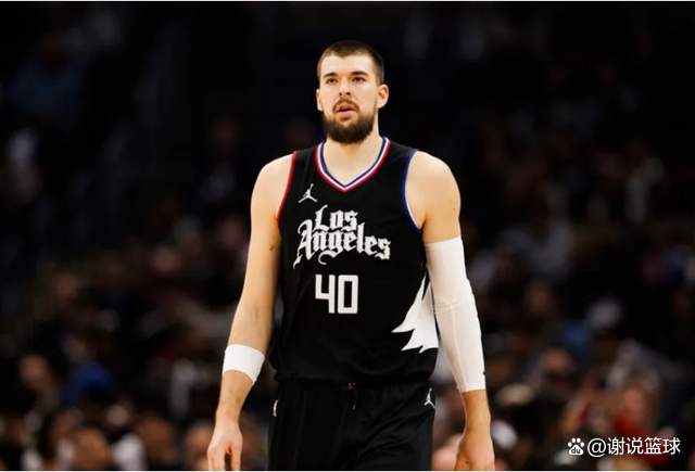 包含加时末段欧联传出新动向，斯图加特内部沟通，管理层表态——态度坚定，阵容厚度经受考验的词条-爱游戏中国