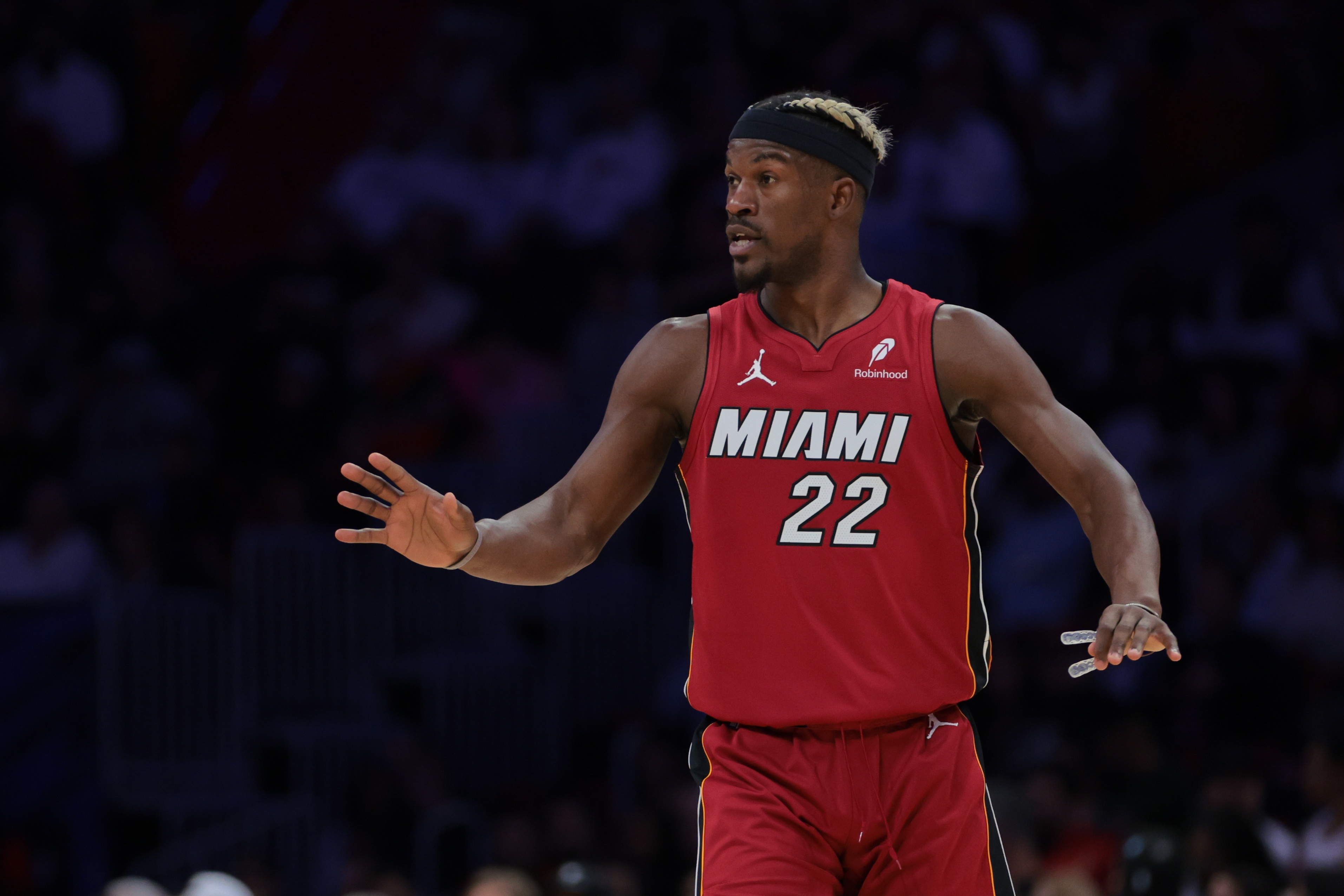 关于今夜孟菲斯灰熊调整名单以备NBA季后赛，迎来里程碑环节打磨，态度坚定，团队化学反应显著的信息
